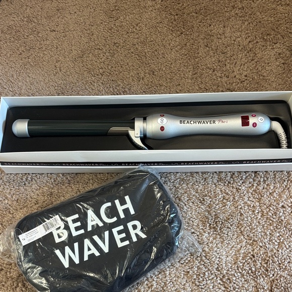 The Beachwaver Co. Other - Beachwaver Pro 1 inch and Fannypack